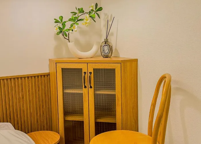 Appartement Itaewon, Haebangchon, 10 Mins From Jongno, Euljiro, For 4 *